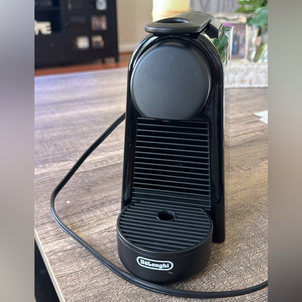 Delonghi Nespresso Essenze Mini Espresso Machine